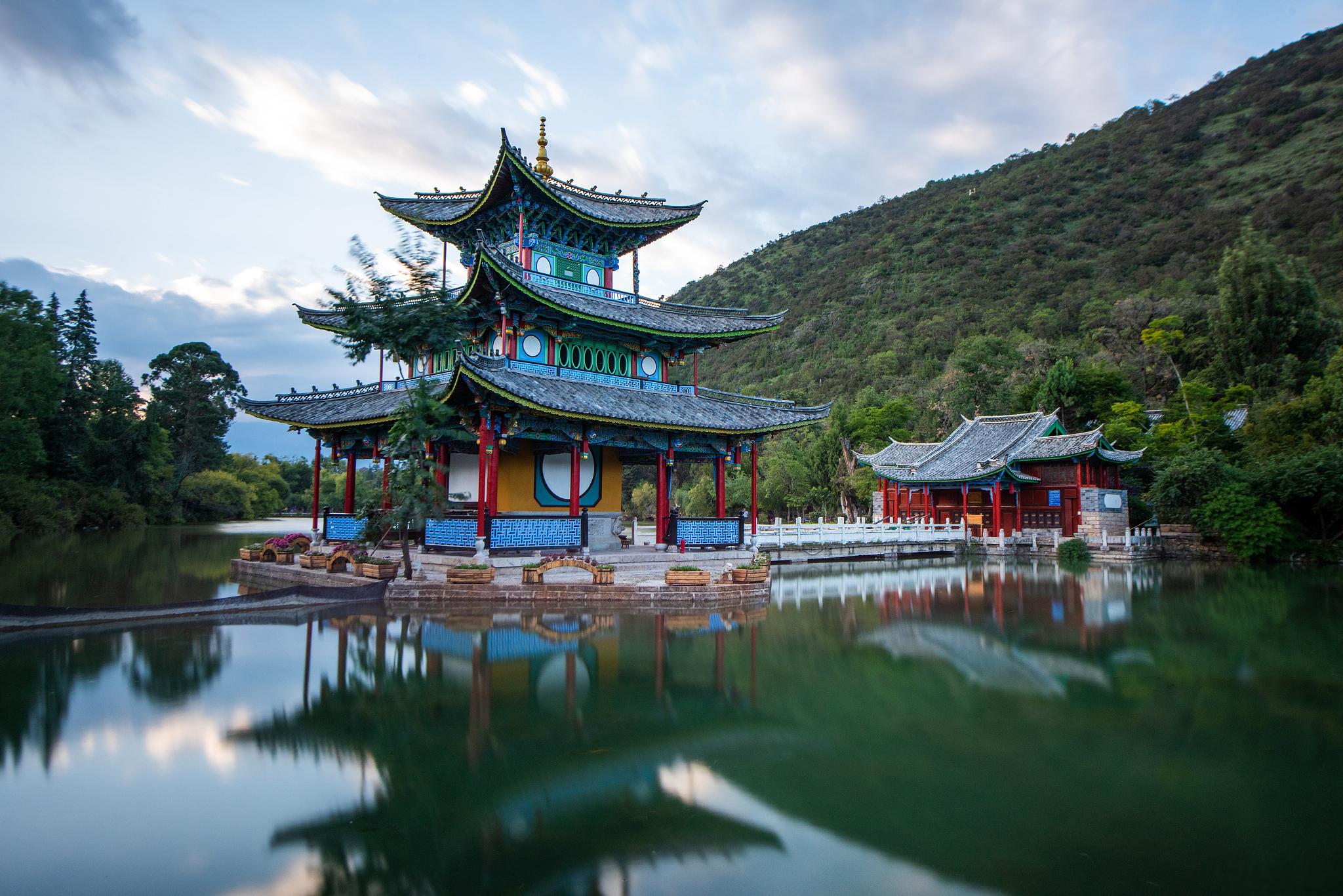 文山市旅游景点推荐 文山市,一个位于云南省东南部的旅游胜地,充满了