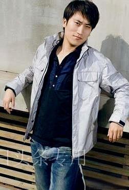 吴云飞:成功的关键 吴云飞,一个充满潜力的演员,有着非凡的家庭背景和