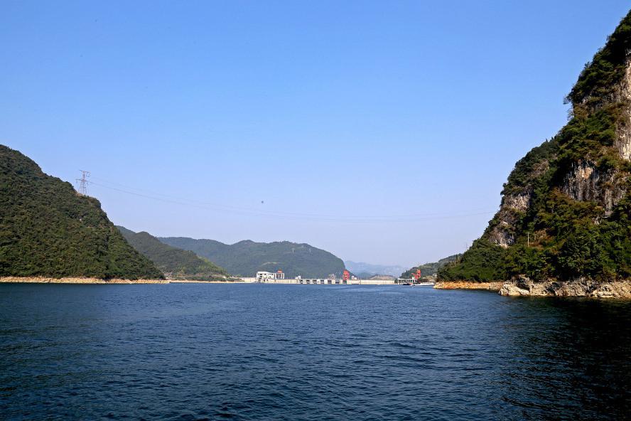安康瀛湖,一场与自然的邂逅 安康瀛湖风景区以其壮丽的自然风光和丰富