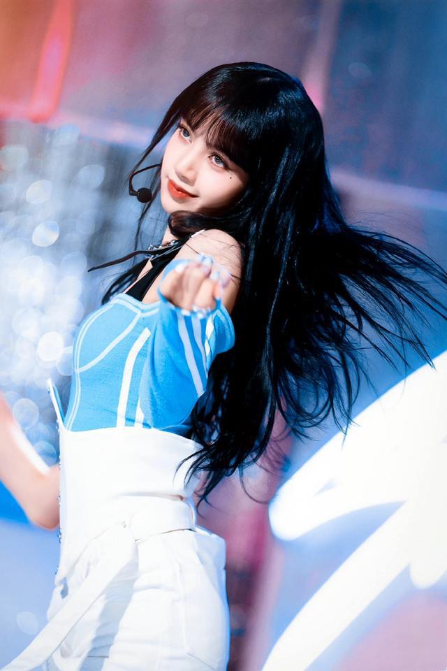 blackpink成员lisa荣登2023年顶级instagram收入名单第26位,每个广告