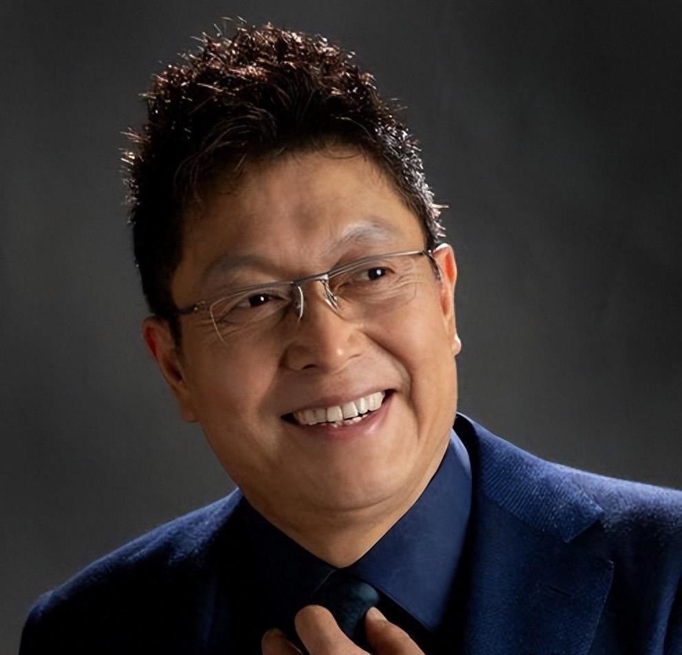 王为念:次次离婚"净身出户" 王为念,中国第一男红娘,经历了两次婚姻