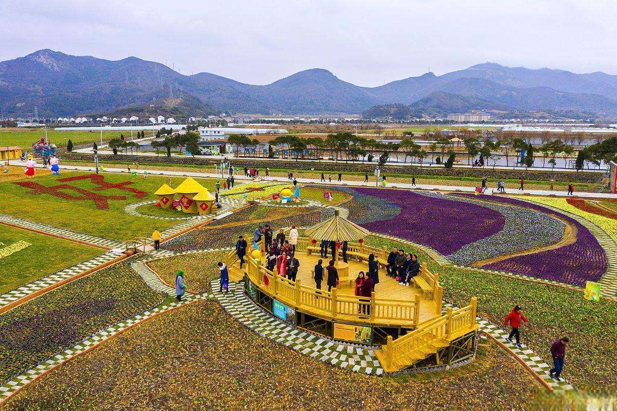茶溪谷旅游景区 位于中国四川省都江堰市的茶溪谷旅游景区,是一处令人