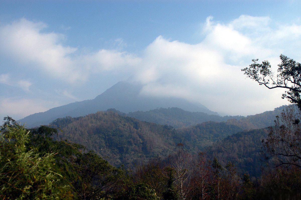 莆田著名山峰介绍 莆田是一个历史悠久,文化丰富的城市,位于中国福建