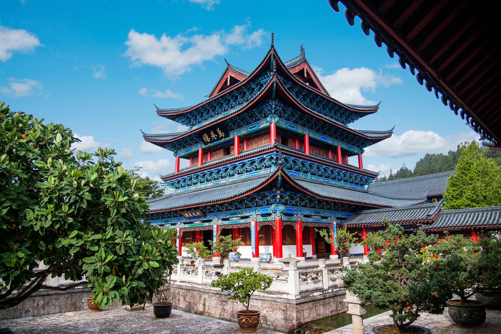 丽江古城必打卡的三个景点 丽江古城是一个历史悠久,文化底蕴深厚的