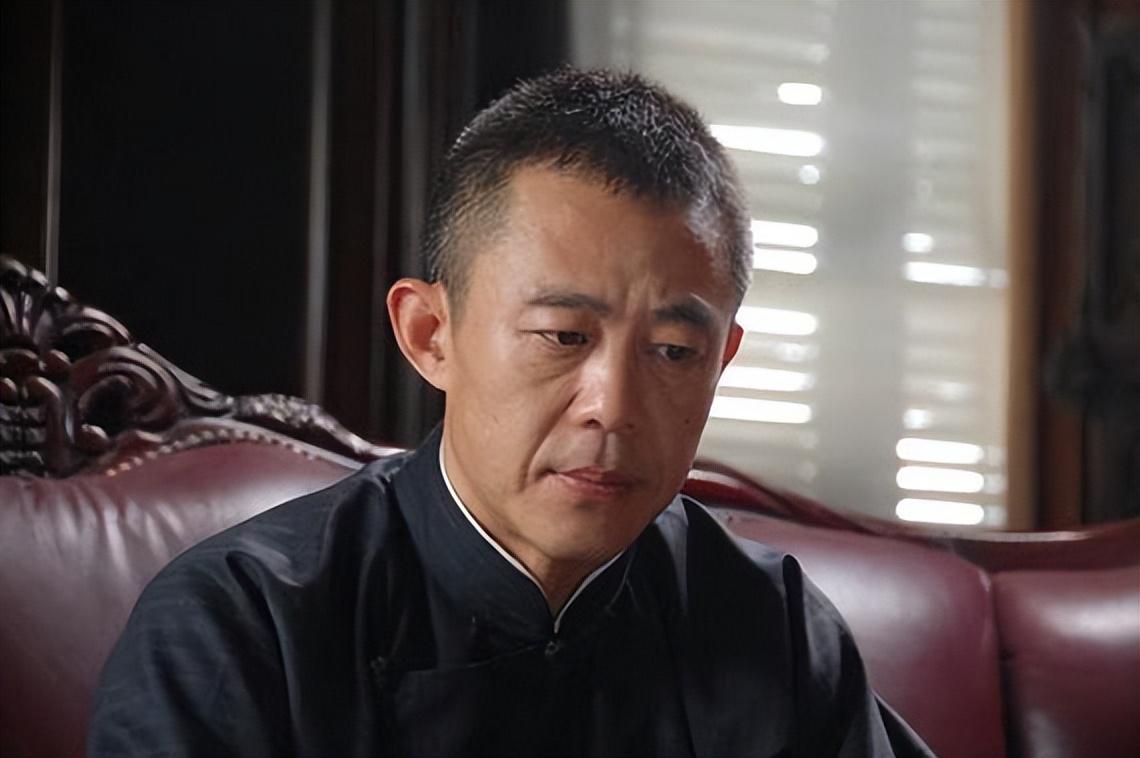 离婚后,45岁的潘雨辰重返年轻 潘雨辰和侯勇的恋爱和婚姻饱受争议