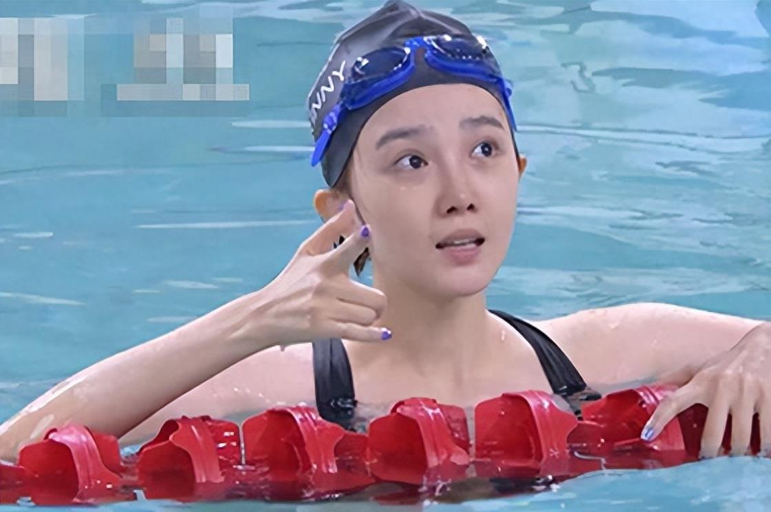 她因身体发育过度,成流量小花 曾是游泳天才的陈小纭因体型问题被国家