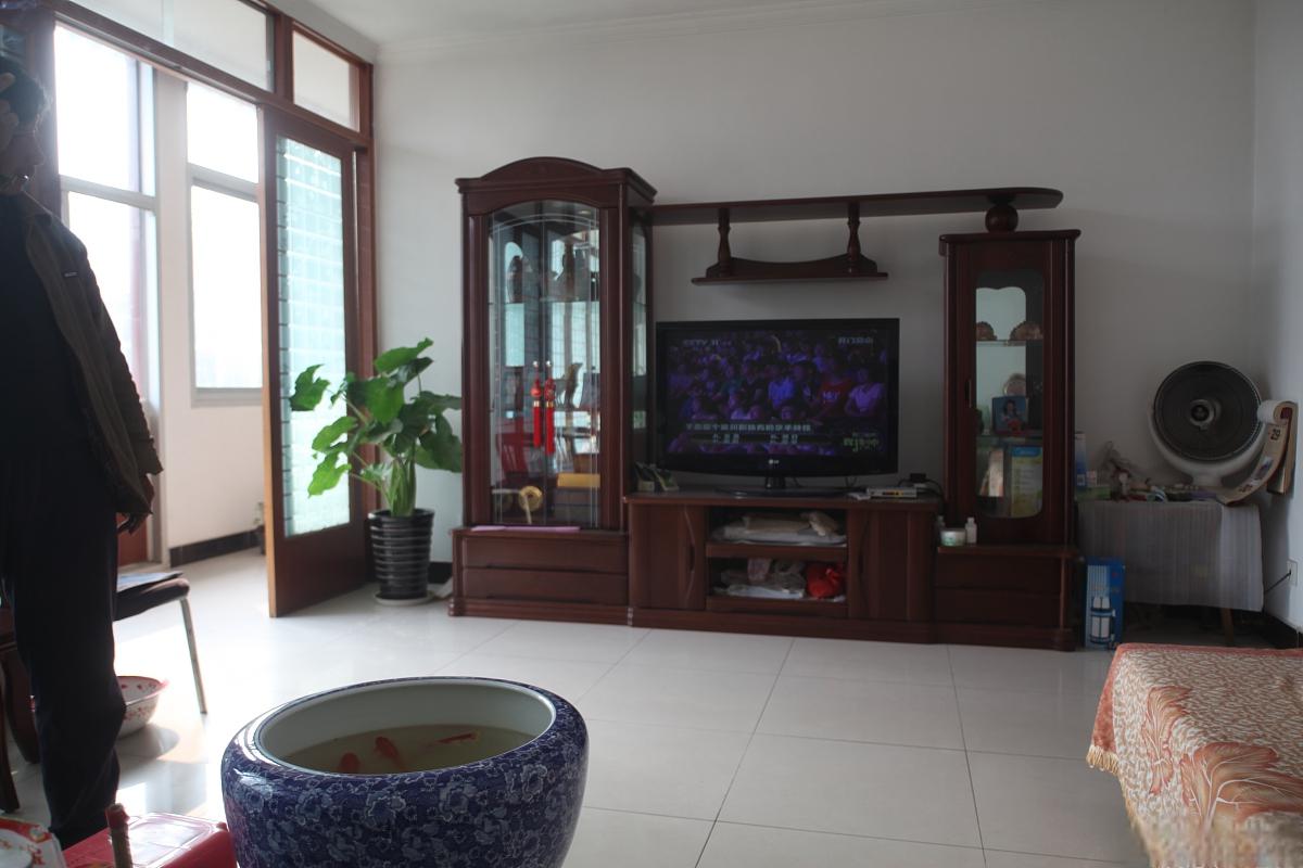 农村老房子家具摆放技巧 在农村老房子里,摆放家具不仅是一项实用的