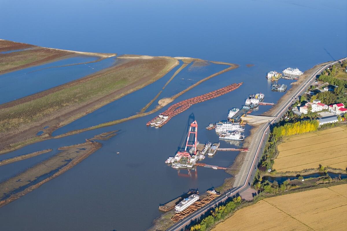 同江市湿地风光如画 黑龙江同江市位于中国东北部,是一个拥有壮美湿地