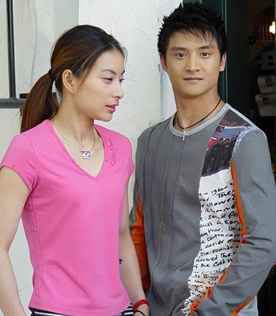 郭晶晶不再沉默,扯下田亮的遮羞布 郭晶晶和田亮的离婚引起了广泛的