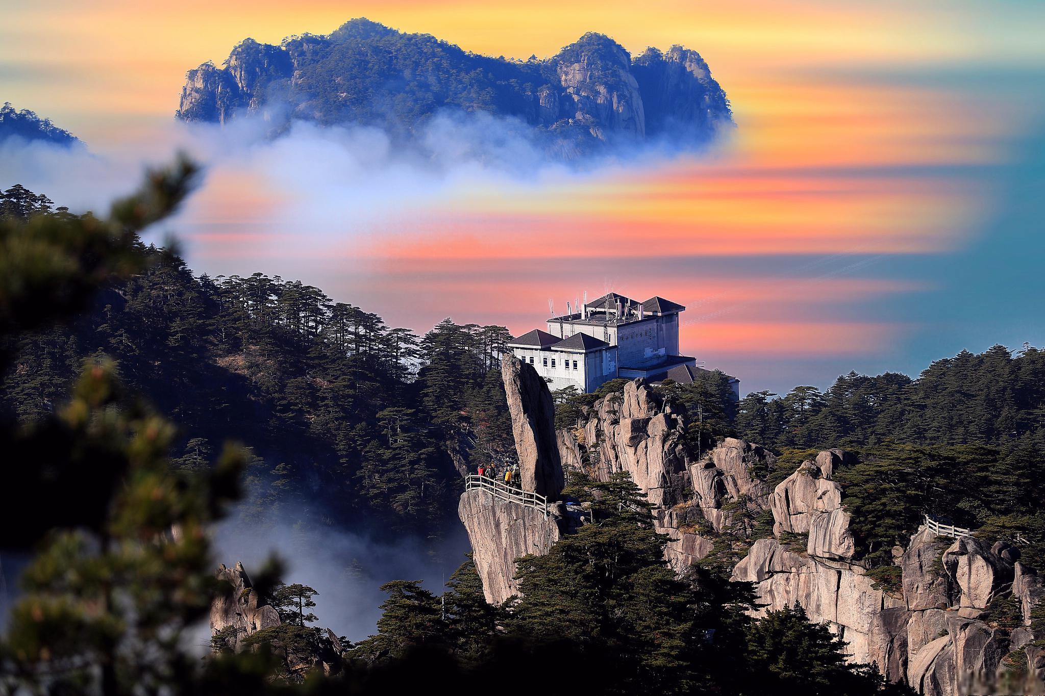 庐山旅游攻略 庐山位于江西省九江市,是世界自然遗产和世界文化遗产
