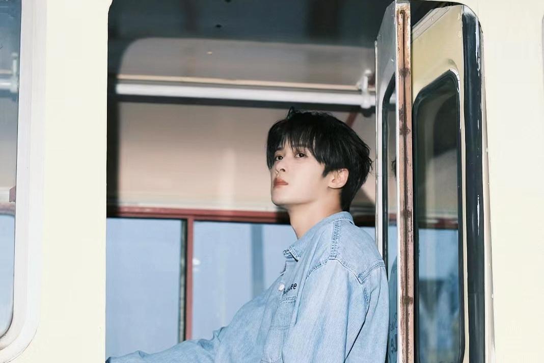 多才多艺的全能艺人 檀健次,中国内地男演员,歌手,唱跳组合mic男团