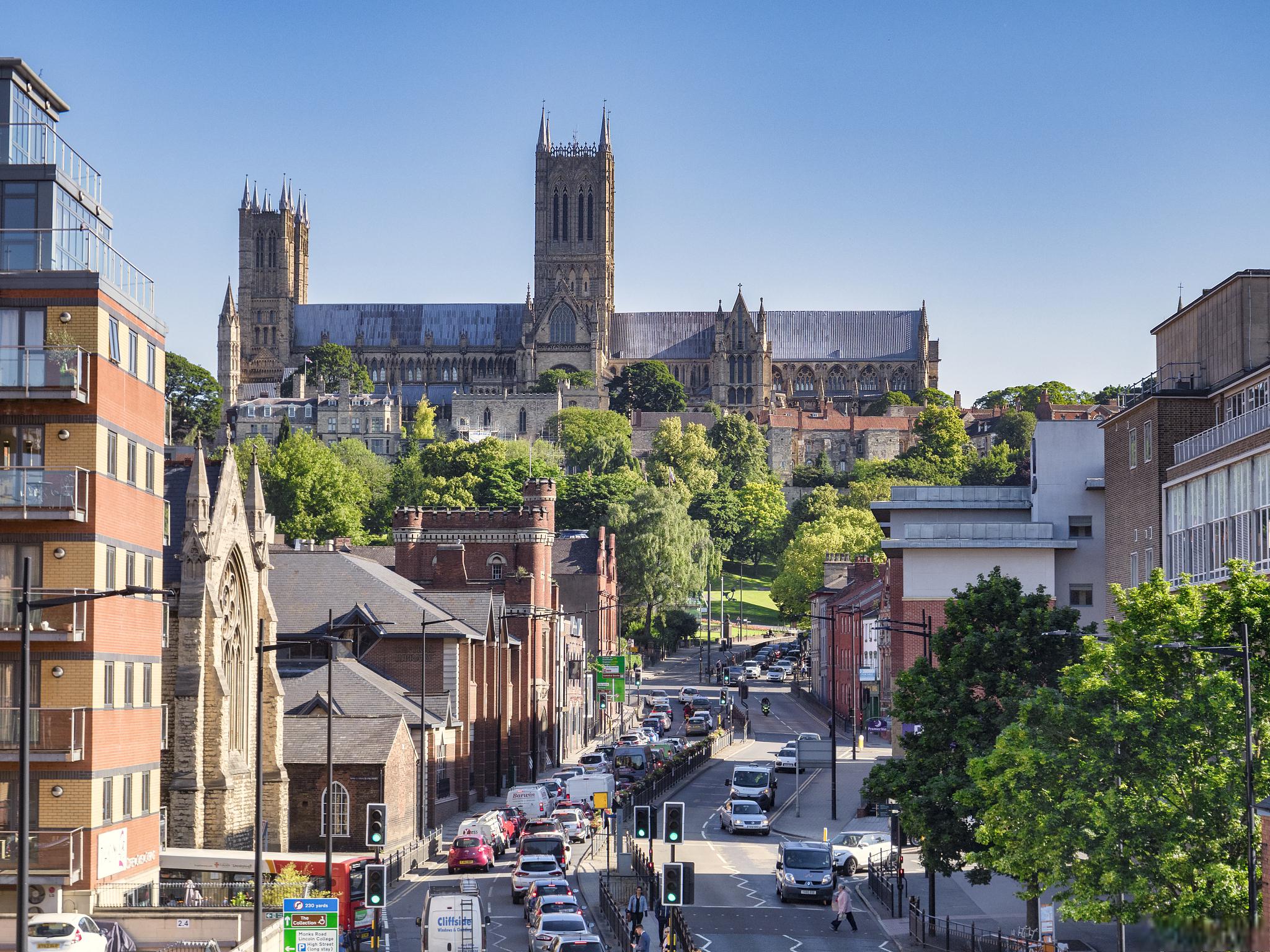 伯明翰旅游攻略 伯明翰,作为英国的第二大城市,充满了多元文化,历史和