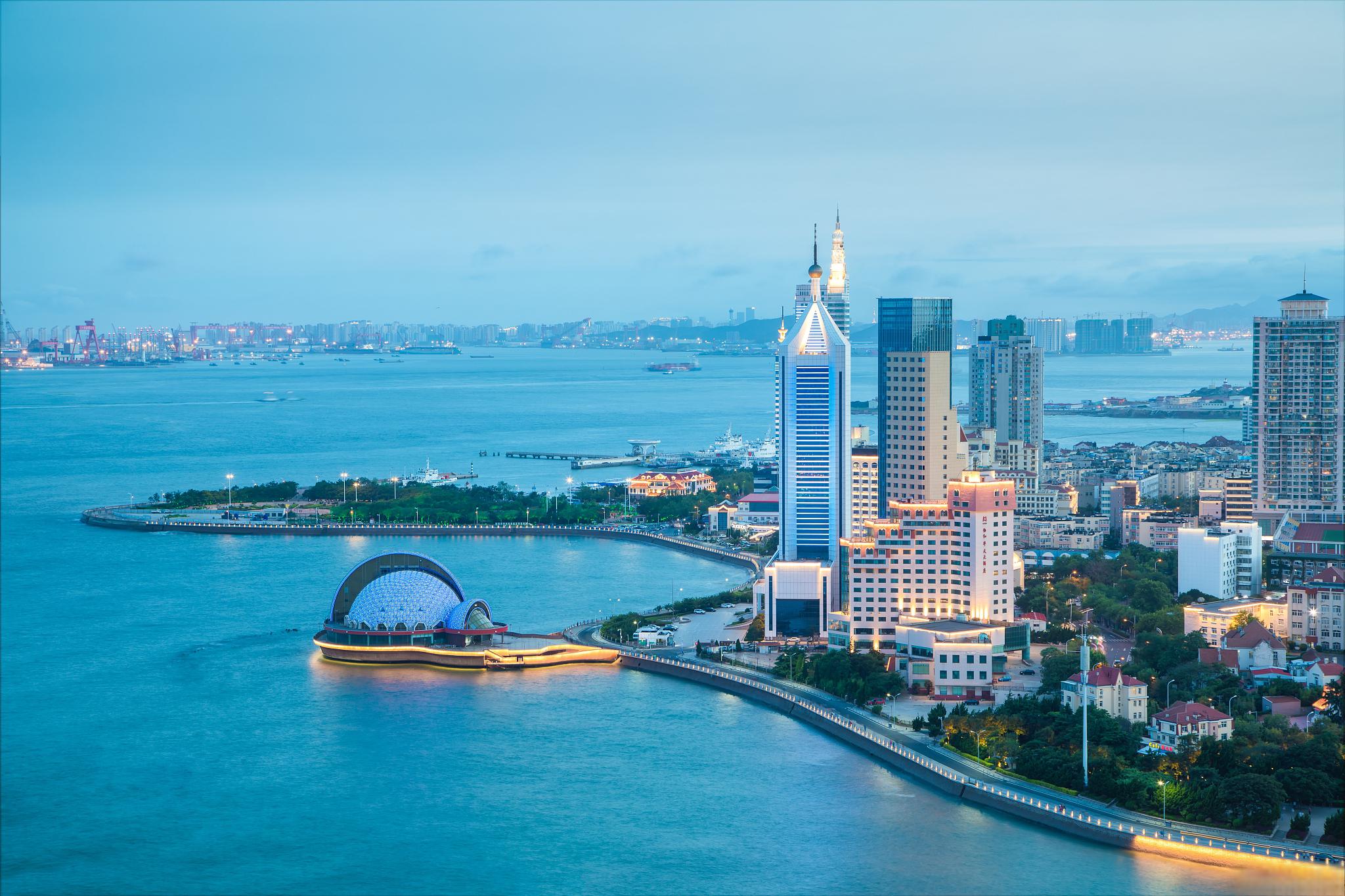 威海夏日旅行攻略 威海是位于中国东部沿海的一个美丽城市,以其宜人的