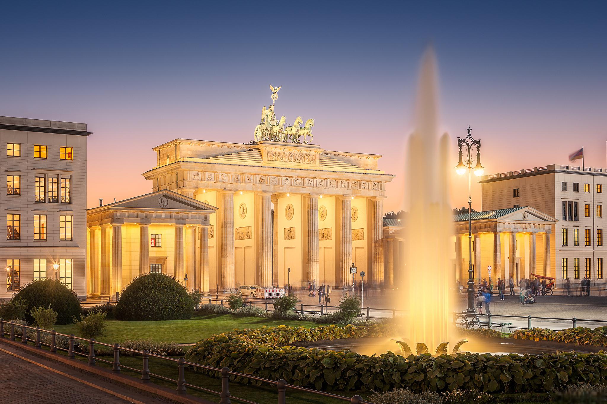 白金汉宫:探寻英国皇室的辉煌世界.@旅行迷宫的动态