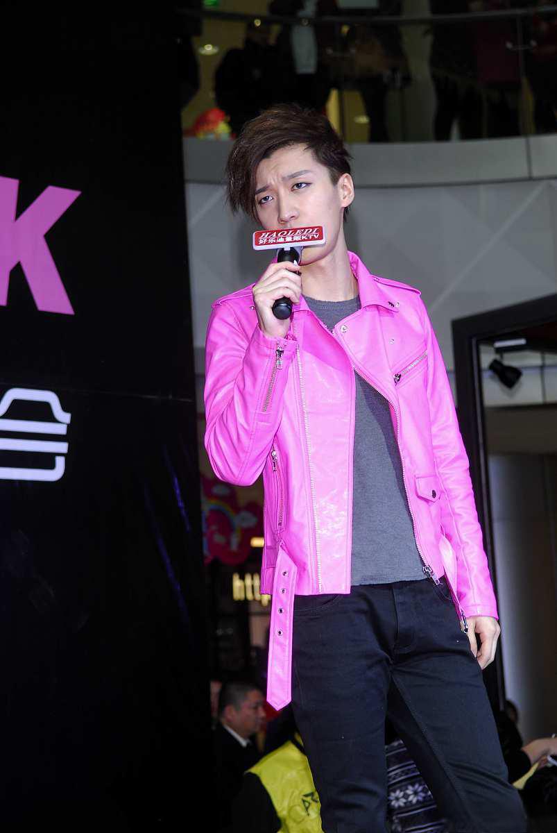 乔任梁:娱乐圈的残酷与黑暗 乔任梁的自杀引发了人们对娱乐圈的关注