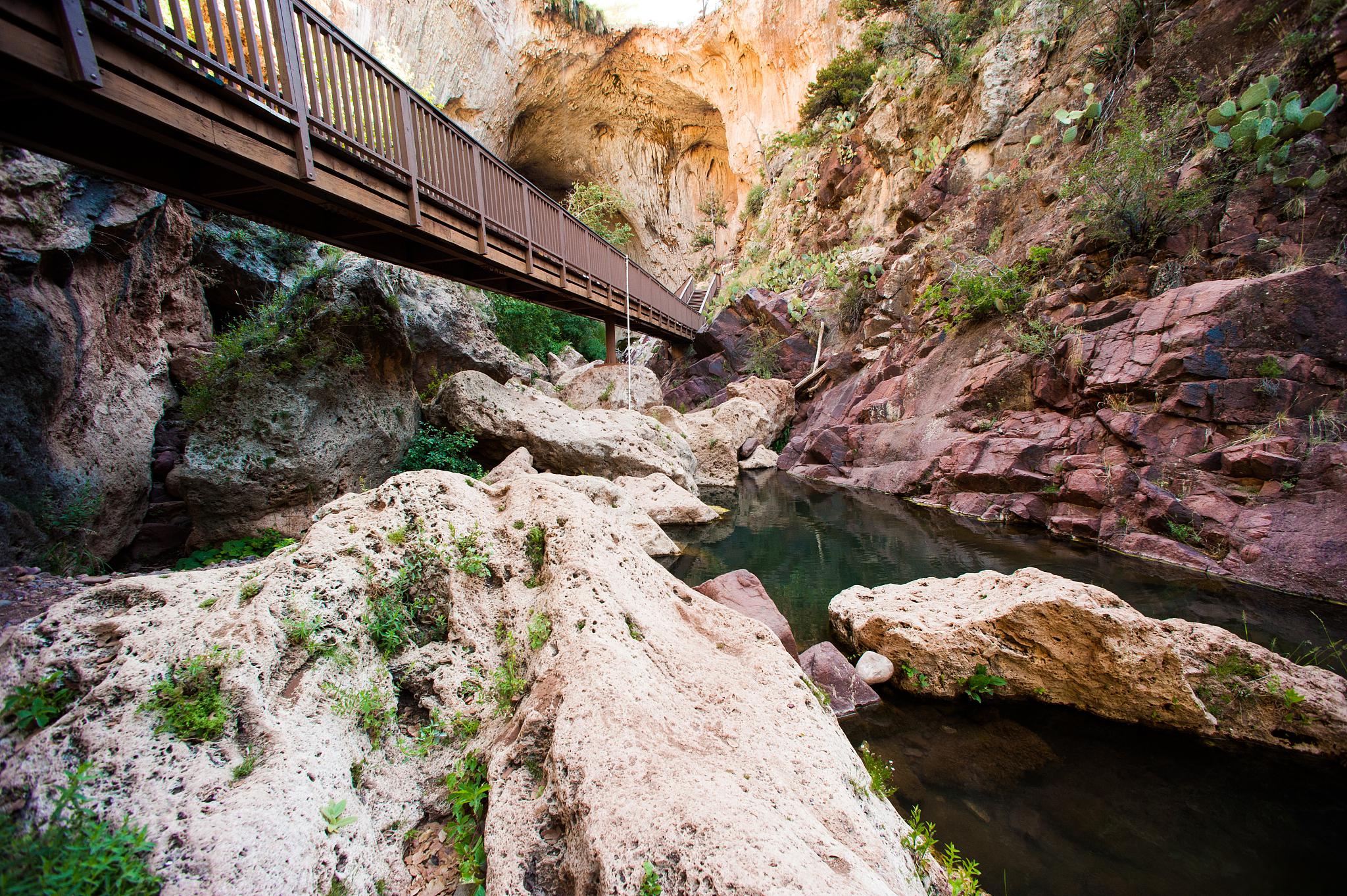 野三坡景区面临破产,国内旅游业发展思考 国内旅游业一直是经济发展的
