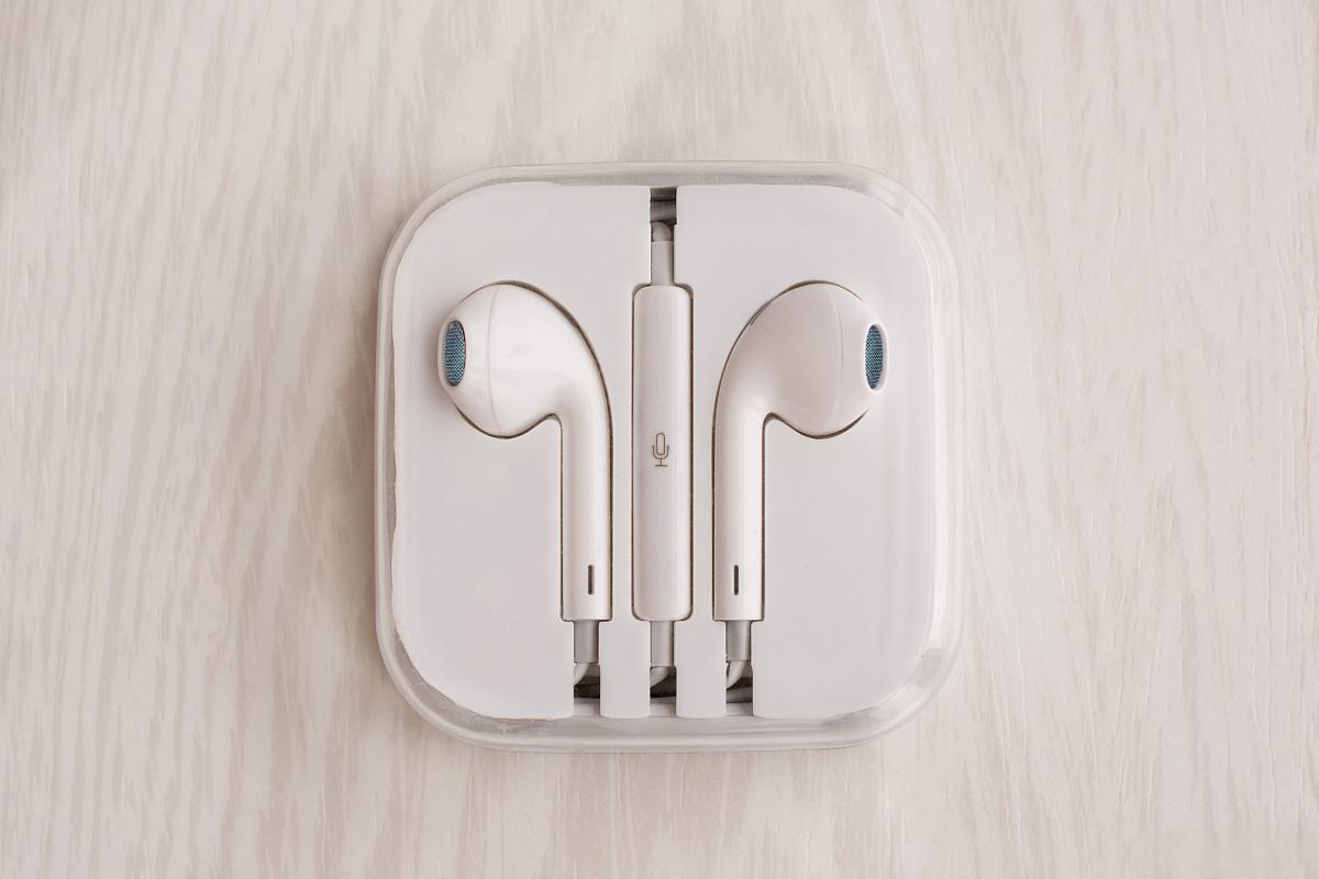 以下是airplus蓝牙耳机的使用教程.