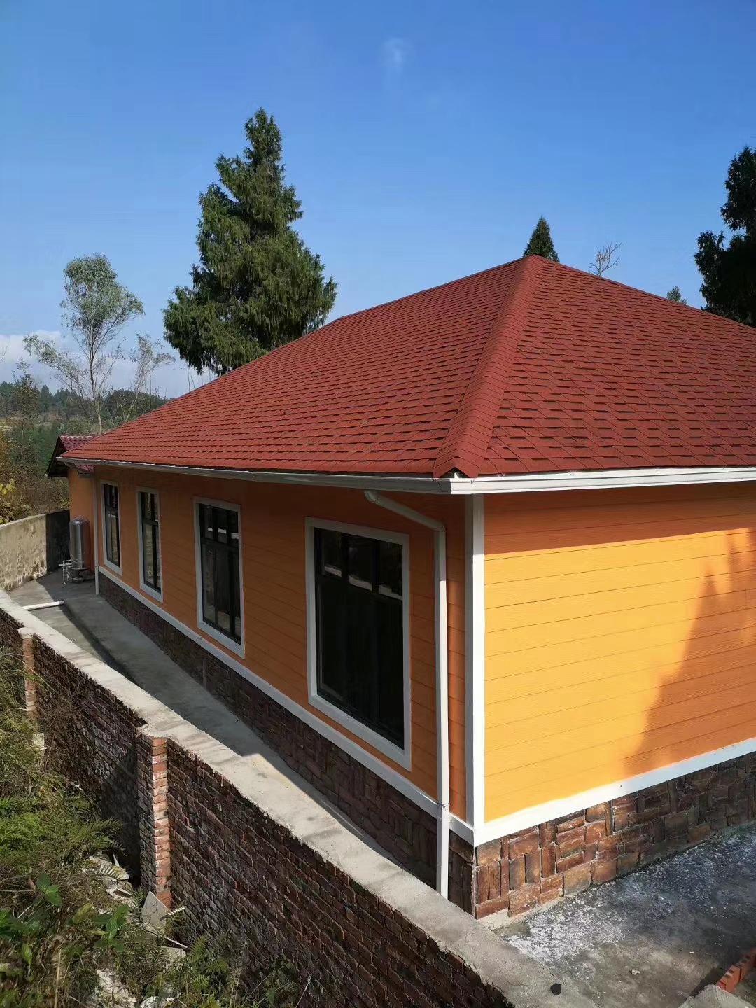 选择玻纤胎沥青瓦作为平改坡屋面材料的5个理由 玻纤胎沥青瓦是一种