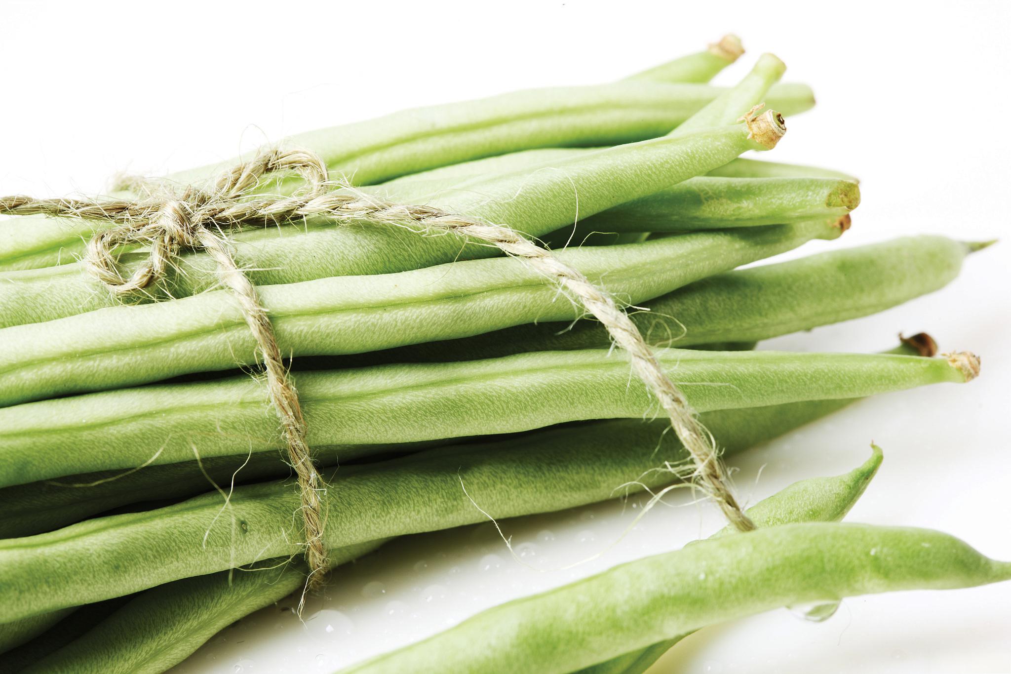 夏天蔬菜焯水的必要性 夏天是蔬菜最丰富的季节,家长给孩子多吃点新鲜