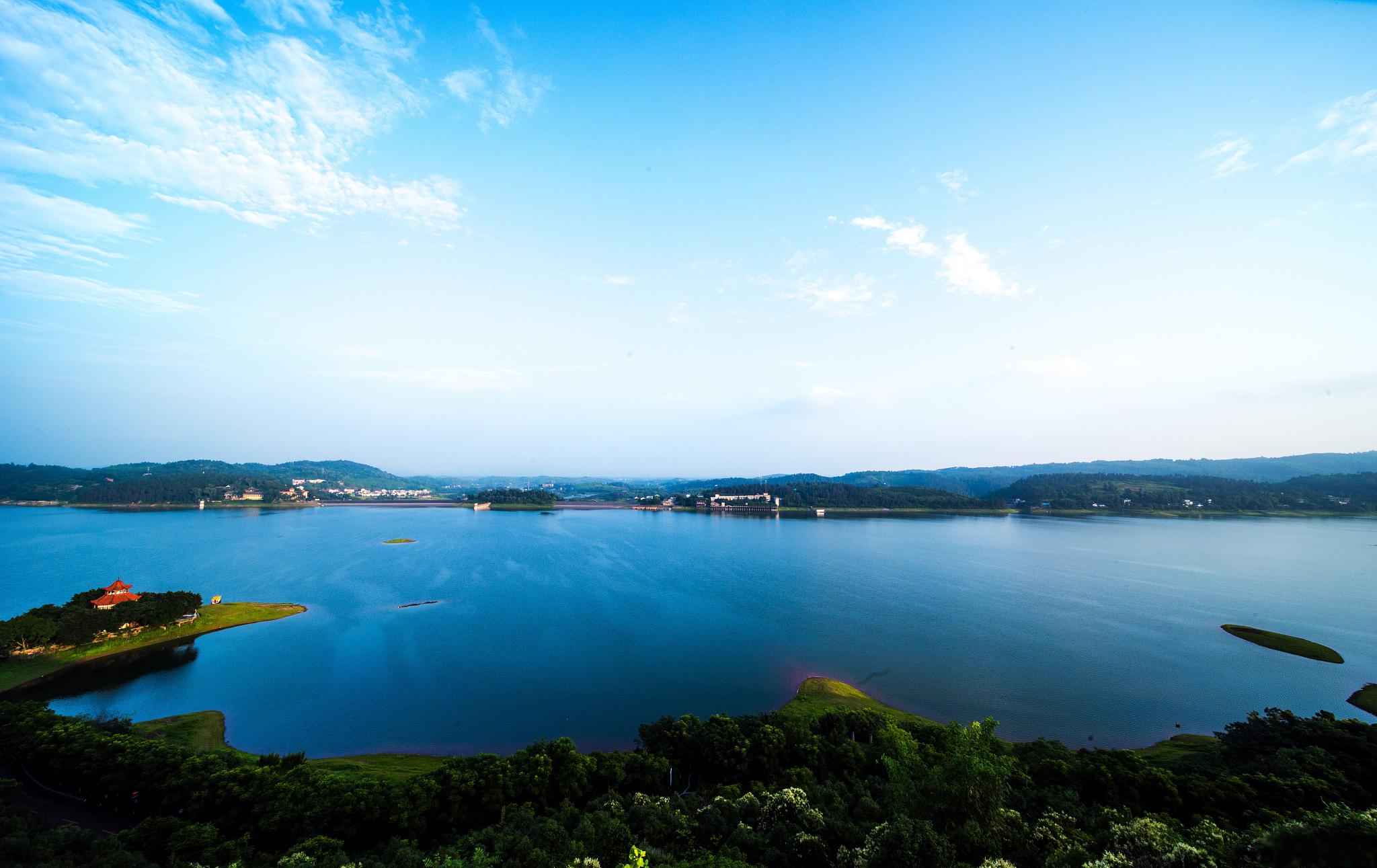 荆门美食和风景 荆门市位于湖北省中部,被誉为长江中游城市群的重要一