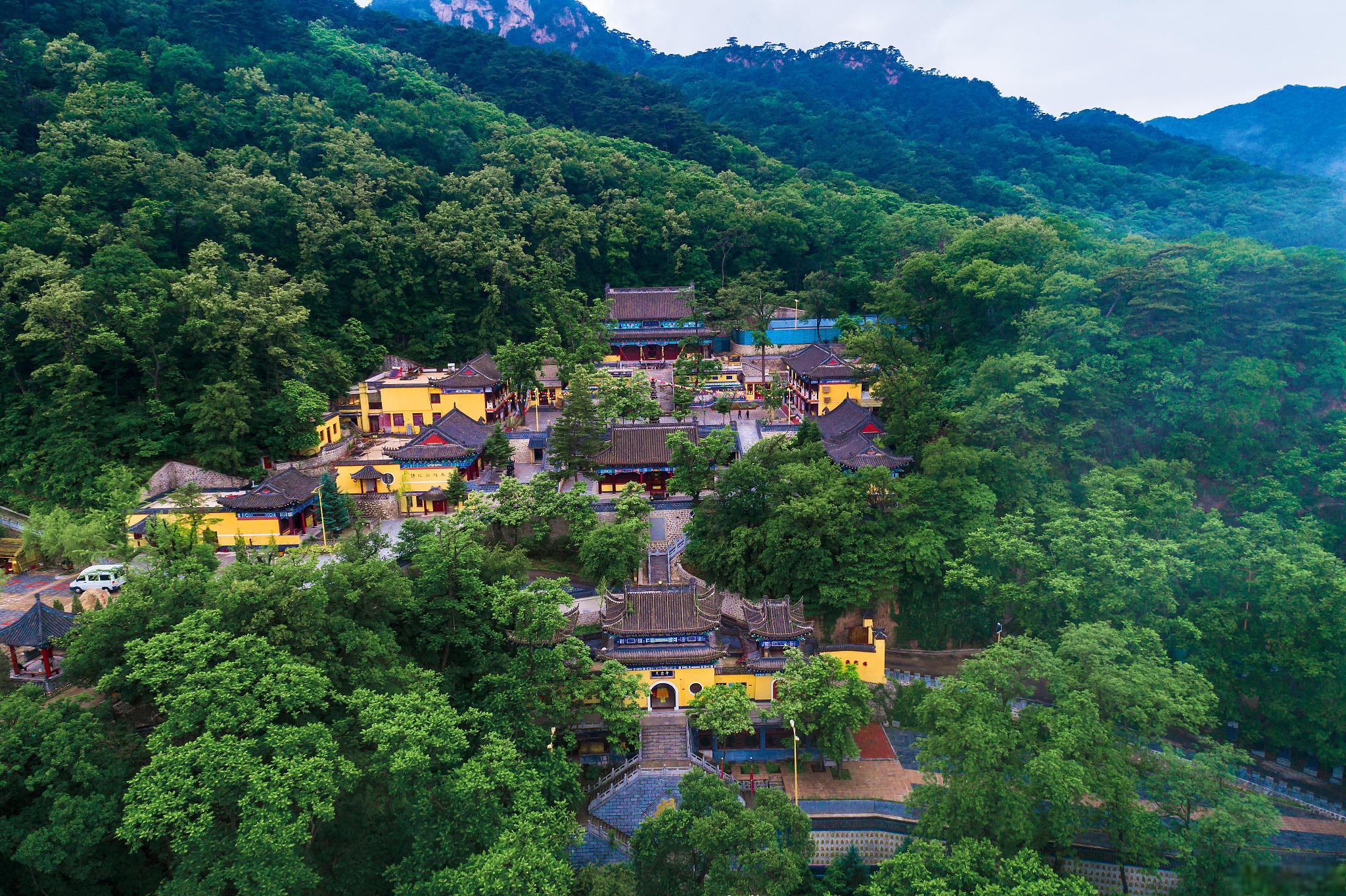 奉化雪窦山景区图片图片