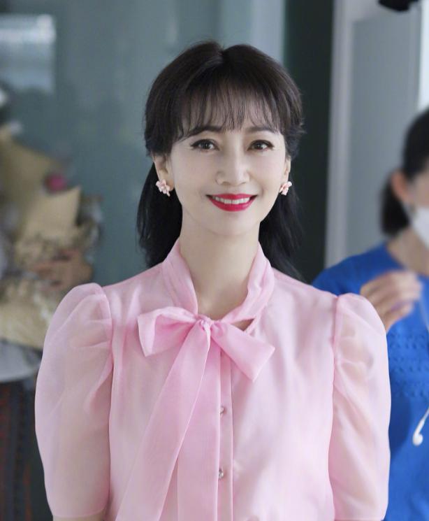 林青霞,赵雅芝:美丽与真实 赵雅芝,刘晓庆和林青霞代表了不同的年龄和