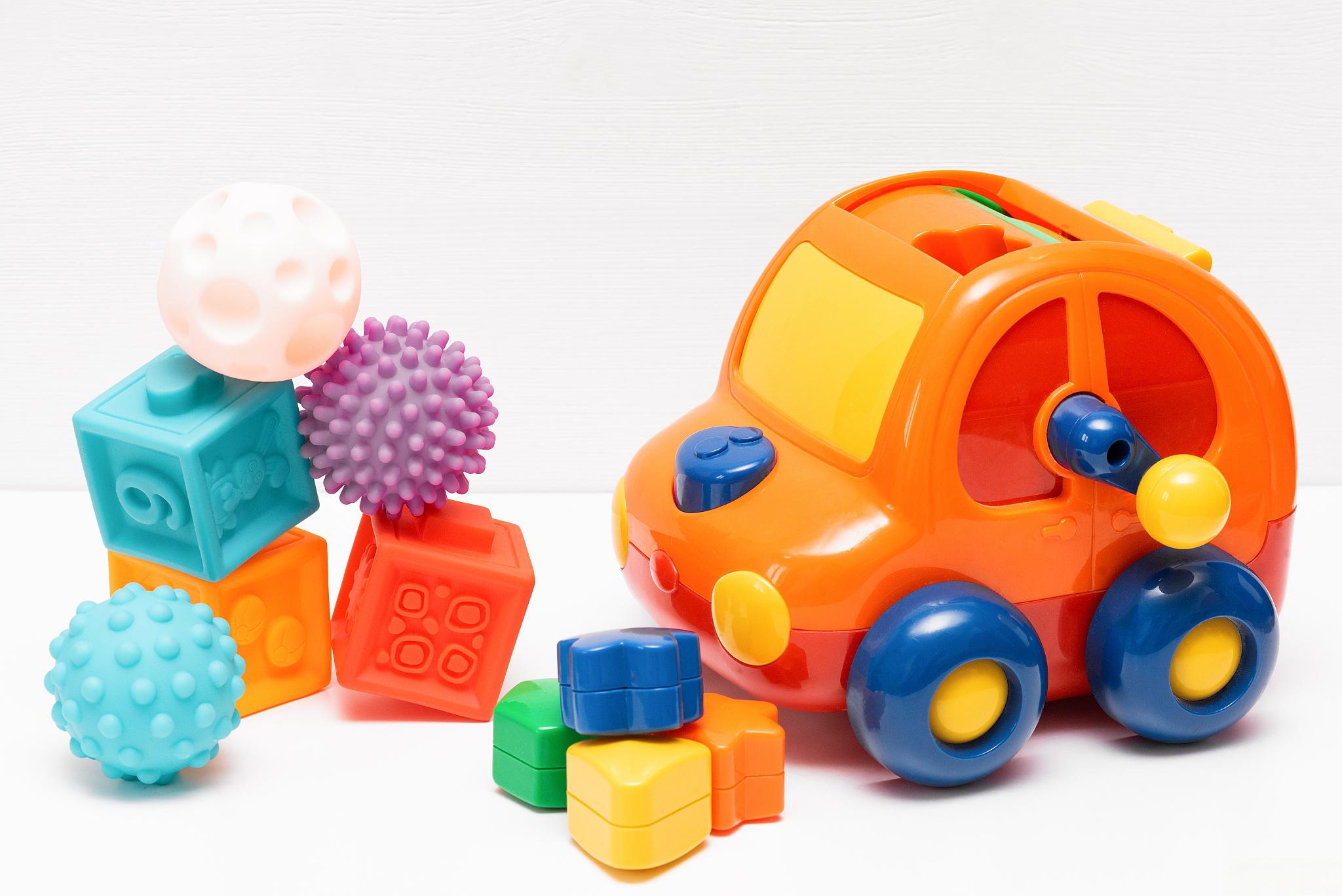 3岁宝宝适合玩什么玩具 儿童的早期发展是一个关键时期,玩具在这个