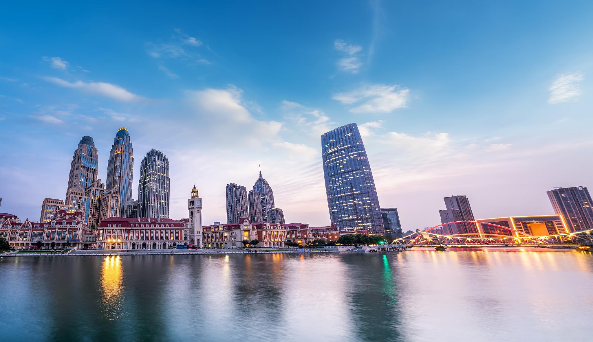 天津,今年一直很火 在我国的"佛州""威尼斯水城",六七十岁的津门大爷