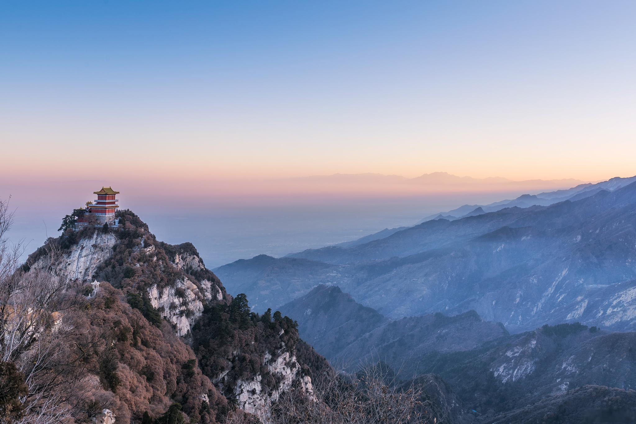 终南山死了的照片图片