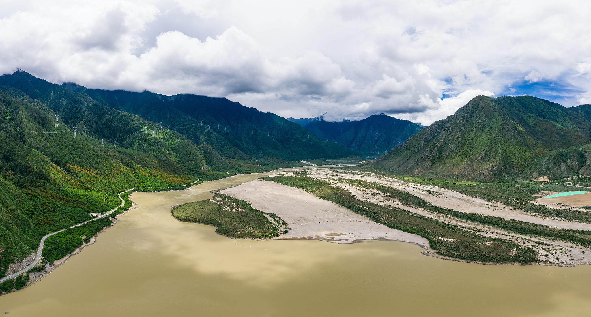 雅鲁藏布江大峡谷海拔图片