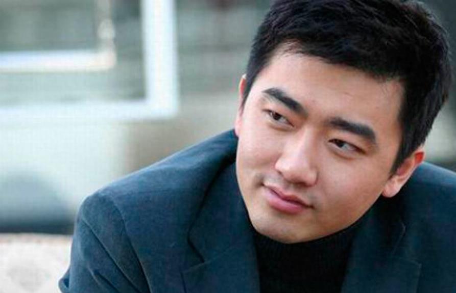 康复出狱仍年薪300万 芮成钢,曾是央视财经节目的中流砥柱,因违纪违法