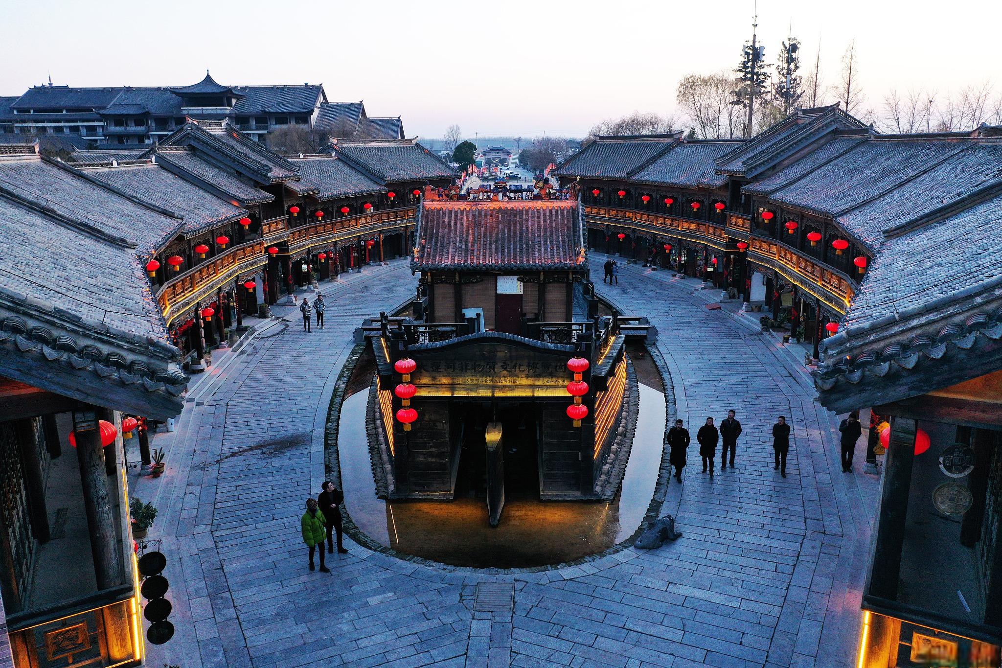 周城景区,白族古村落的风情之旅 周城景区位于大理市北部,是一处以