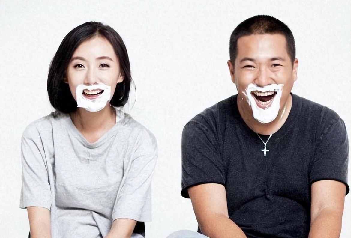 张博宇精神状态惹人忧,张丰毅悔恨不已 张博宇是一名演员,也是张丰毅