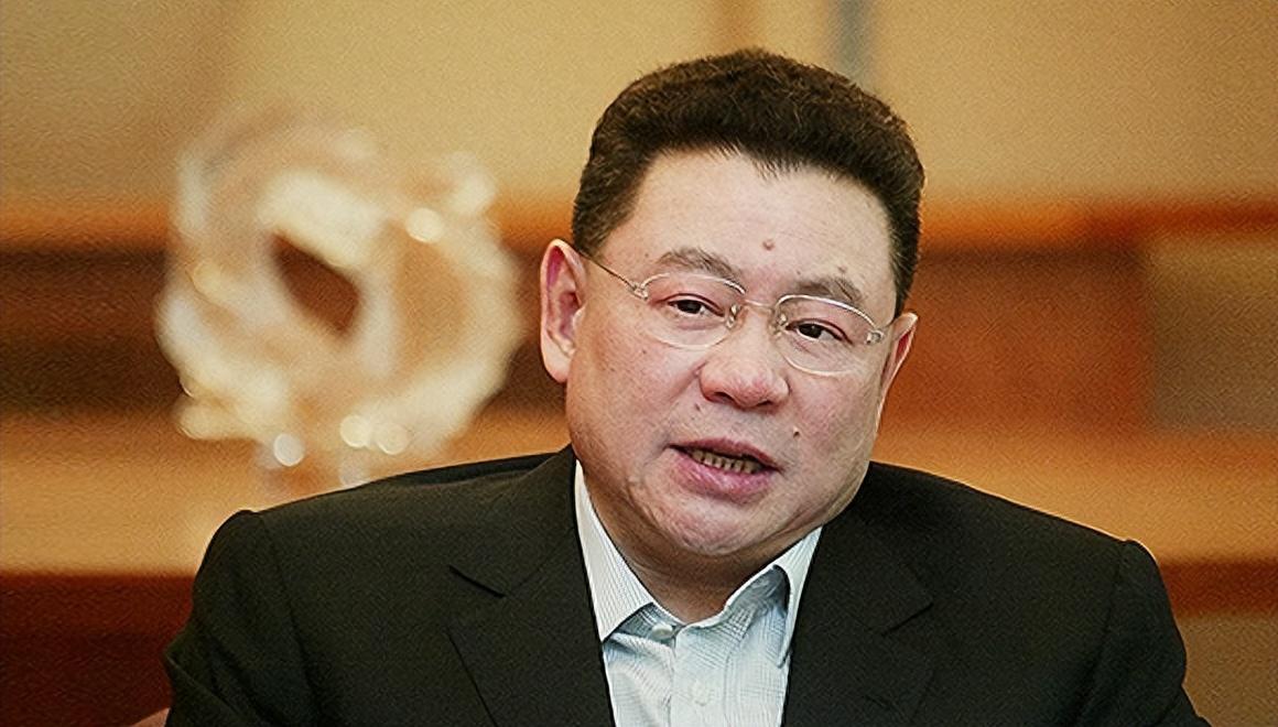 许家印背后的大佬:被恒大汽车坑了45亿,又被恒大物业坑了30亿!