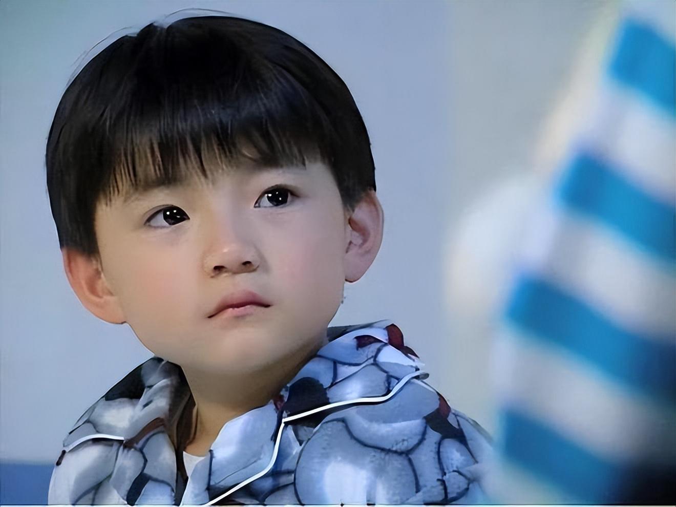 童星王欣逸杀人潜逃3年 童星王欣逸因杀人被判刑17年,潜逃3年,通缉照