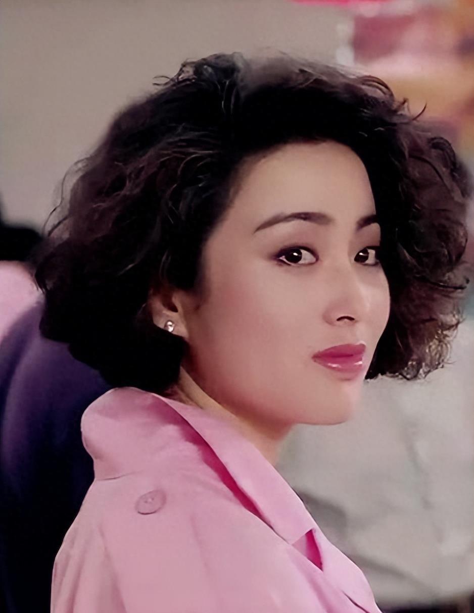 宜古宜今的真美人 四位香港女星,曾华倩,张敏,袁洁莹,朱茵,无论是长发