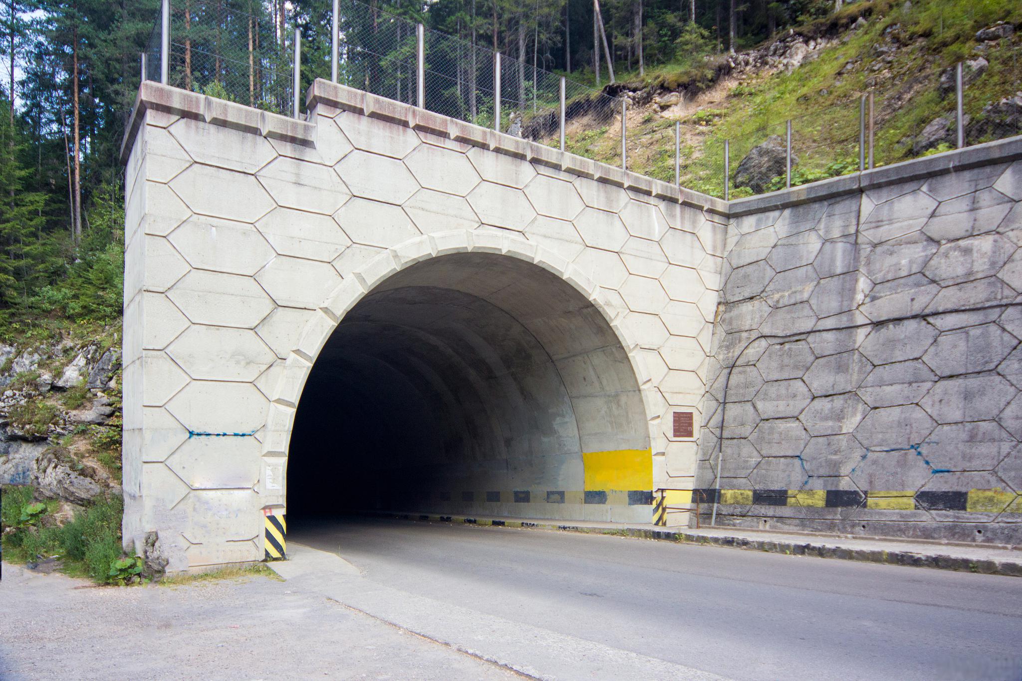 大瑶山隧道群图片
