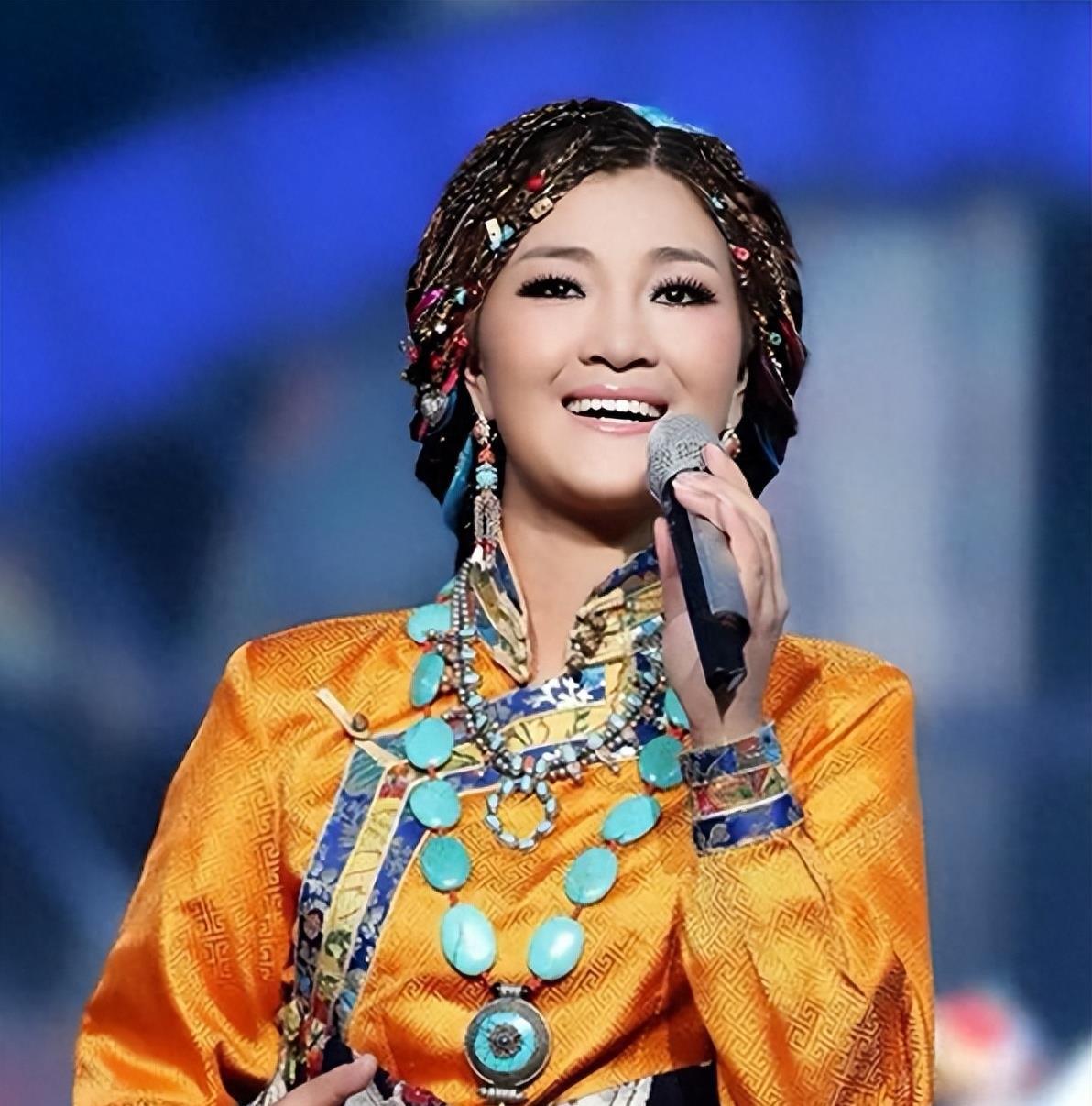 女中音降央卓玛:爱情改变暴脾气 降央卓玛是一位藏族歌手,以与众不同