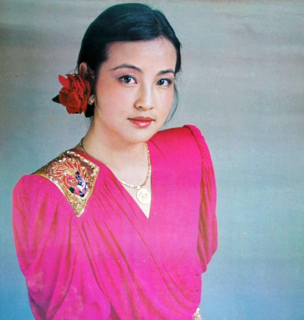 80年代女星:天然美的挂历女神 80年代,电影电视作品走红,女星们或许