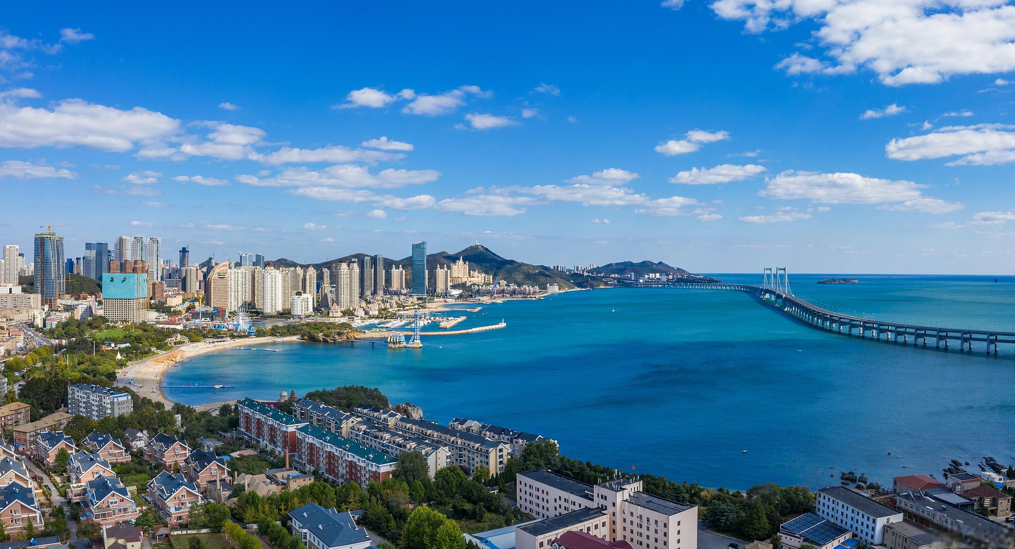 威海必去的三大景区 威海,这座位于中国山东半岛的城市,以其独特的