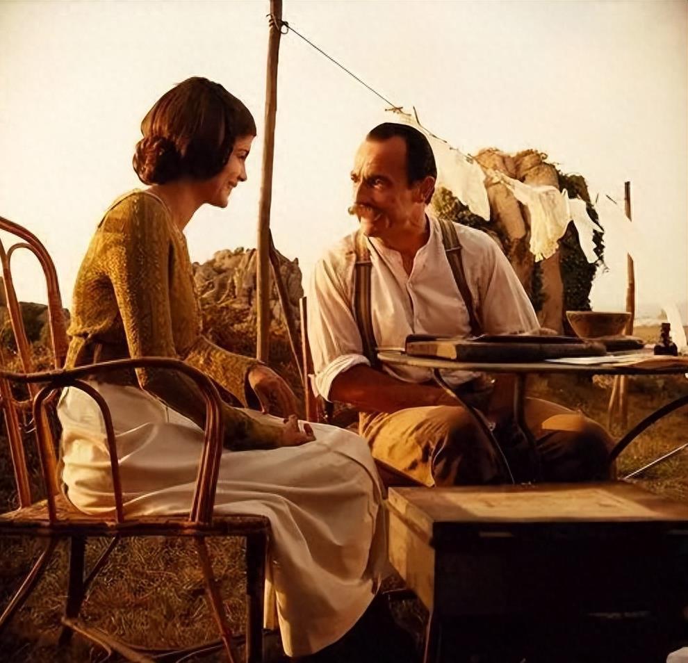 《漫长的婚约》:爱情与希望 电影《漫长的婚约》通过玛蒂尔德的坚持和