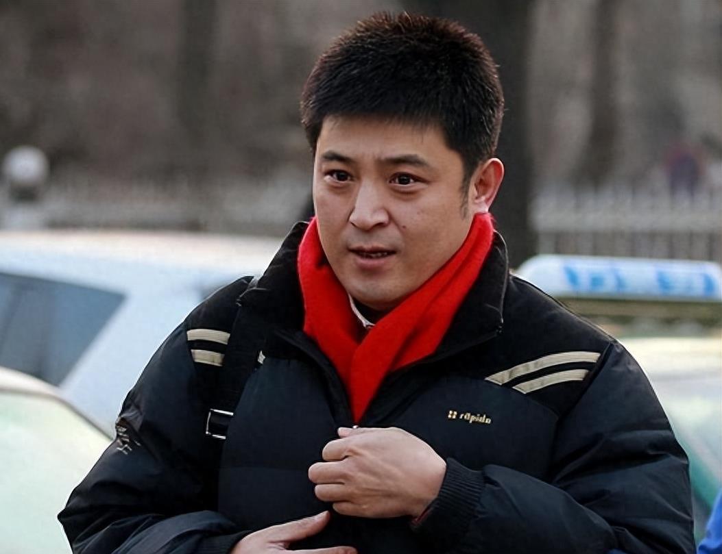 孙涛:娶同学李莉,结婚27年被拿捏死 孙涛,一位备受瞩目的综艺节目主持