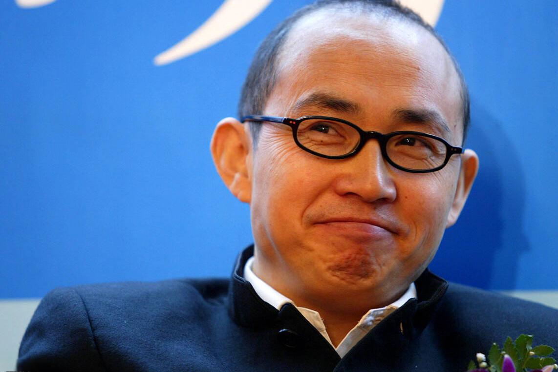 soho中国:潘石屹选择辞职 soho中国公布半年财报,负债3百多亿,半年