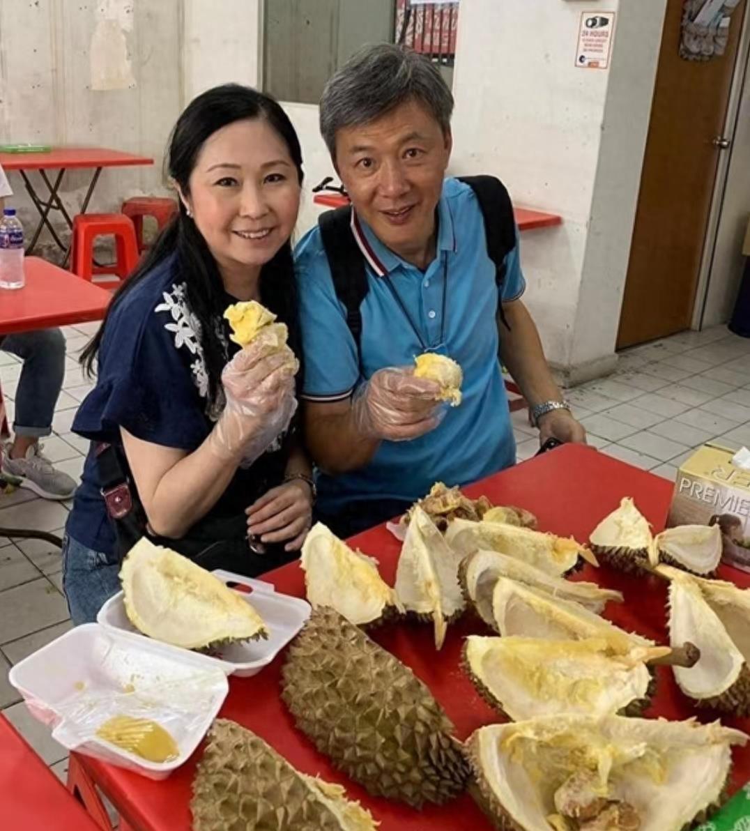 老戏骨患罕见病,丈夫不离不弃 吴香伦患上罕见的皮肌炎,丈夫陈荣峻成