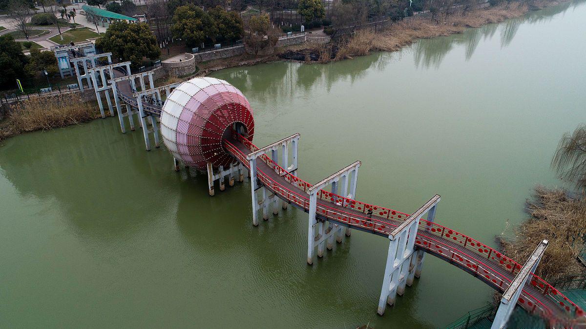 跃湖桥旅游景区 跃湖桥位于江苏省苏州市吴中区,是一座以生态环境为