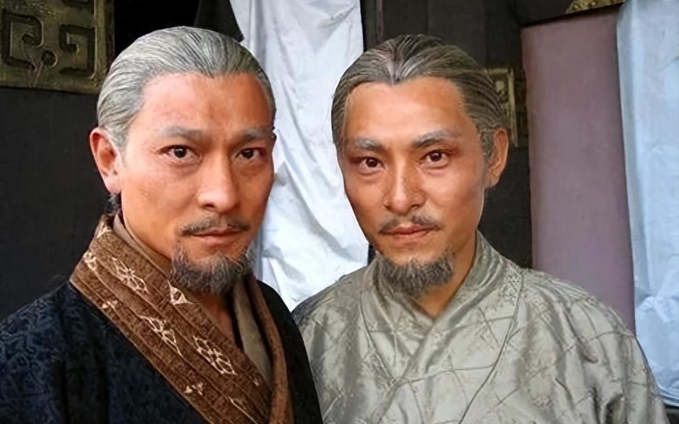 "山寨刘德华":模仿的代价 教海哗以模仿刘德华的身份开始接商演,逐渐