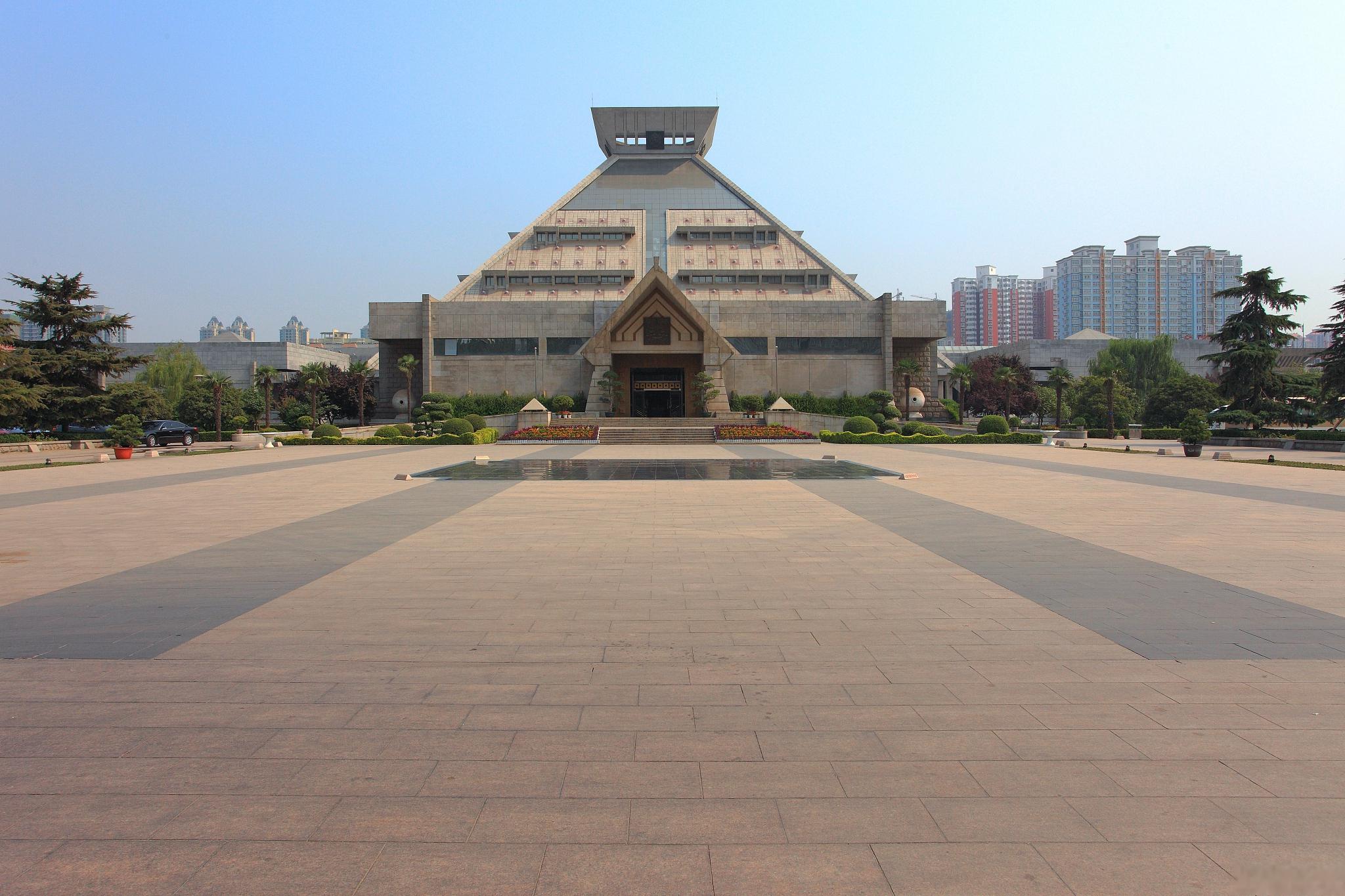 河南博物院参观攻略 河南博物院是中国河南省郑州市的一座重要文化