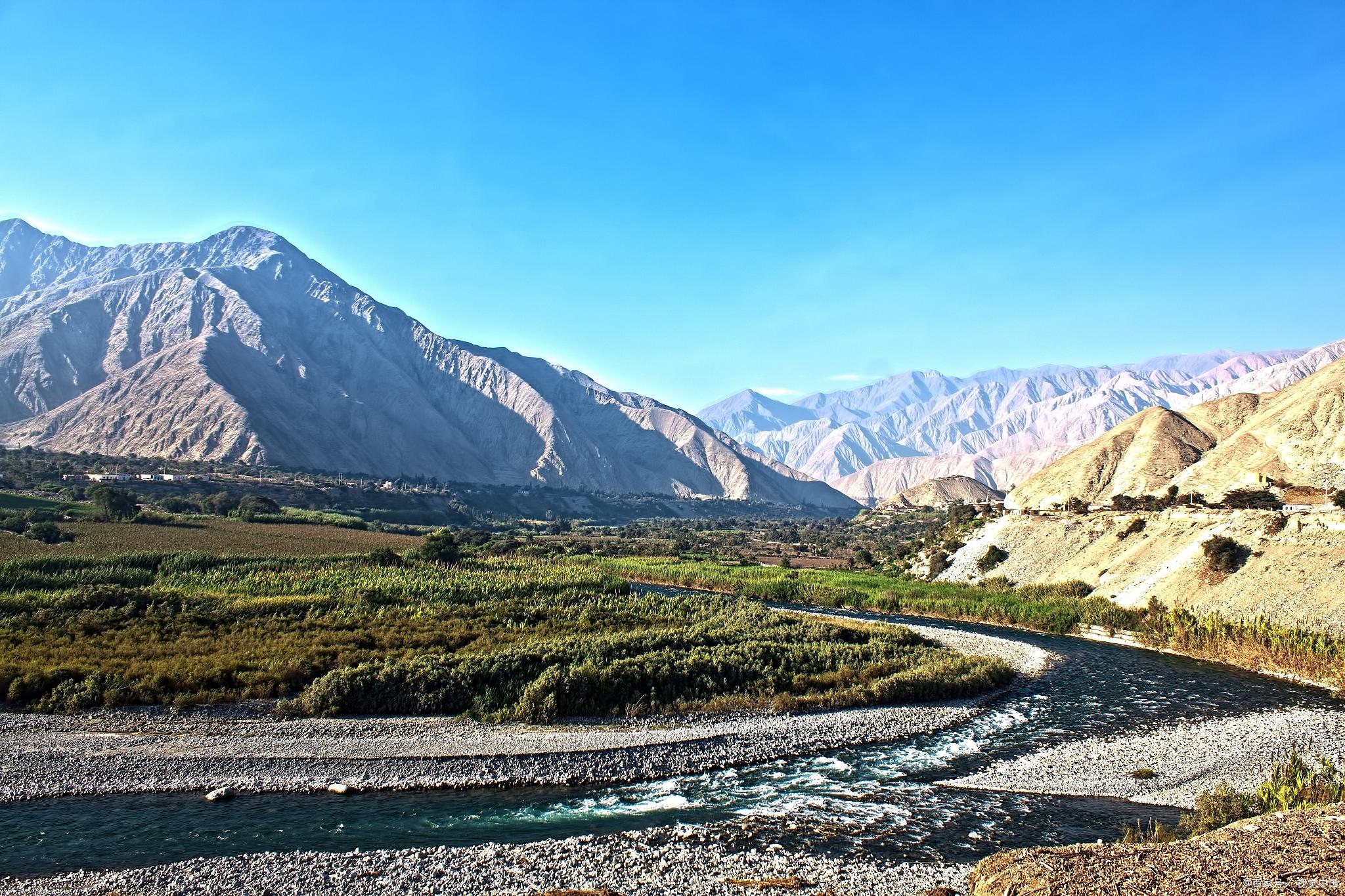 阿尔金:荒凉与绚烂的无人区 阿尔金地区主要是阿尔金山脉所在的区域.
