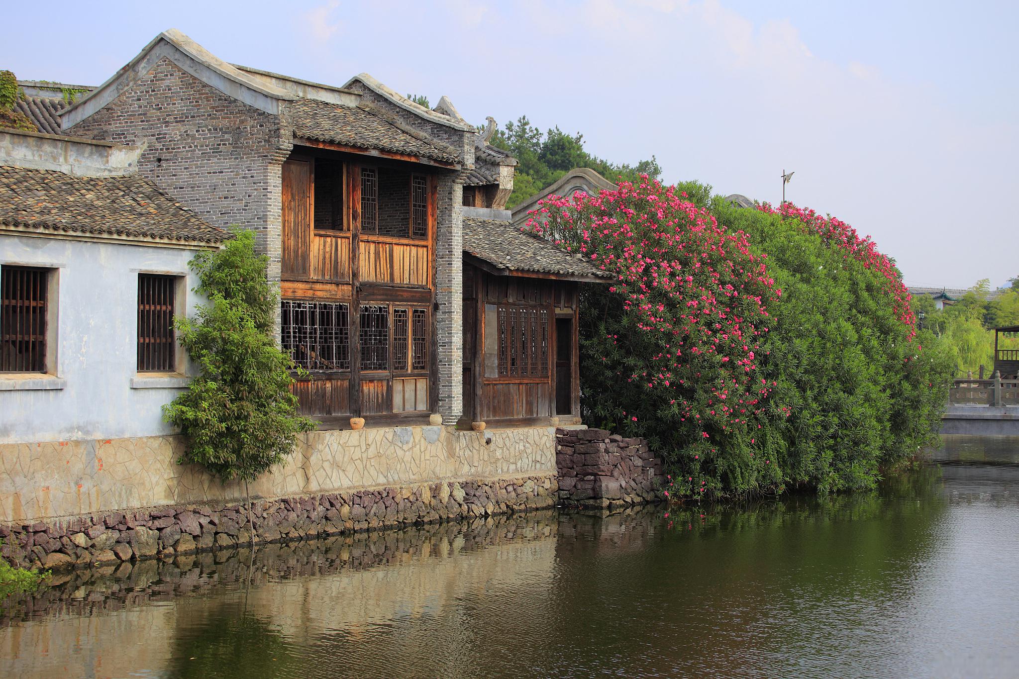 横溪古镇旅游攻略 是中国浙江省杭州市余杭区的一个古镇,拥有众多迷人