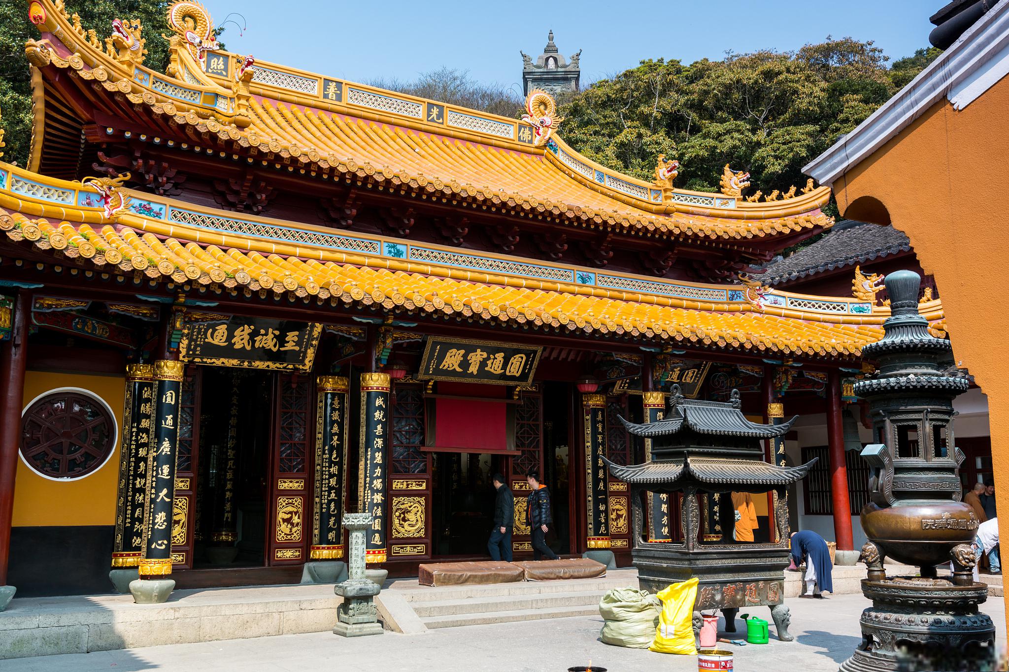 厦门的一处文化胜地 在美丽的厦门,有一座佛教寺庙,坐落在著名的厦门